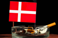 La Danimarca considera il divieto permanente di vendita di sigarette per le persone nate dopo il 2010